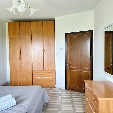 Apartment Parisi -